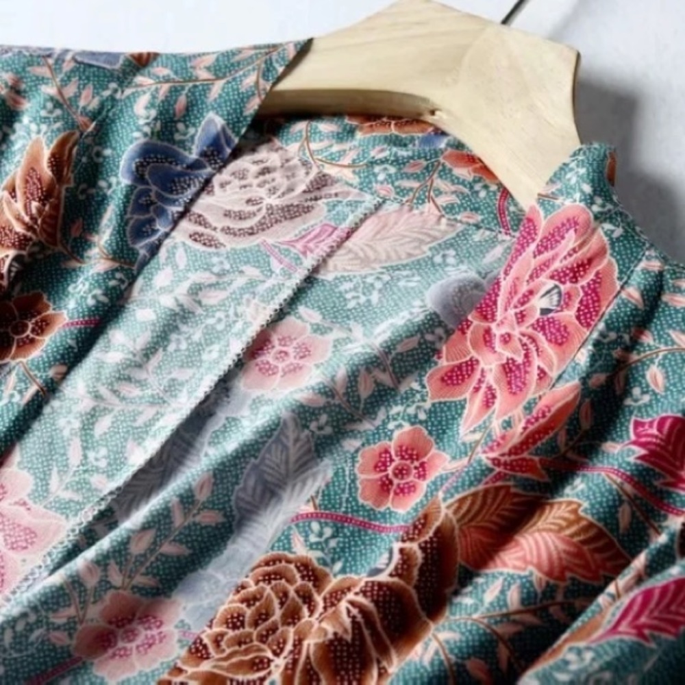 SOLD OUT Teal Boho Floral Short Kimono Wrap Coverup Robe - Picture 8 of 15